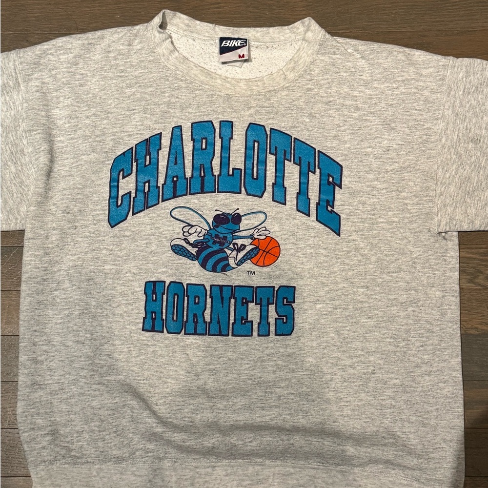 Vintage Charlotte Hornets Gray Crewneck Sweater